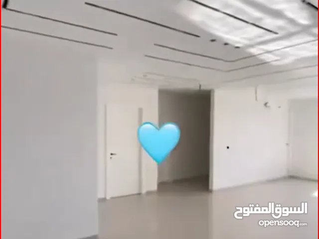 160 m2 3 Bedrooms Apartments for Sale in Ramallah and Al-Bireh Rafat