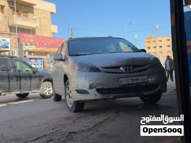 تويتا سينا 2007