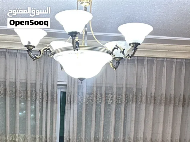 ثريات عدد 3 لغرفة جلوس او ضيوف للبيع