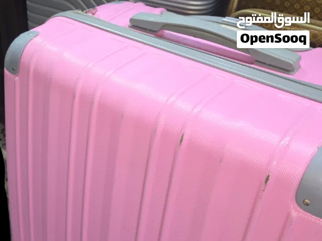 Travel bags , Hitachi vacuum cleaner, pizza maker, Panasonic microwave oven and airfryer for sale