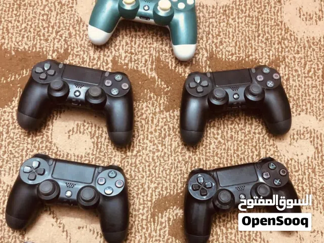 ايدين ps4 للبيع بحالة ممتازه