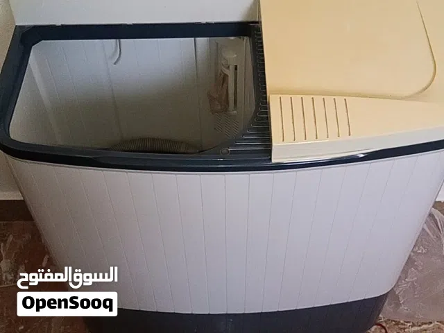 غسالة شبه جديدة للبيع