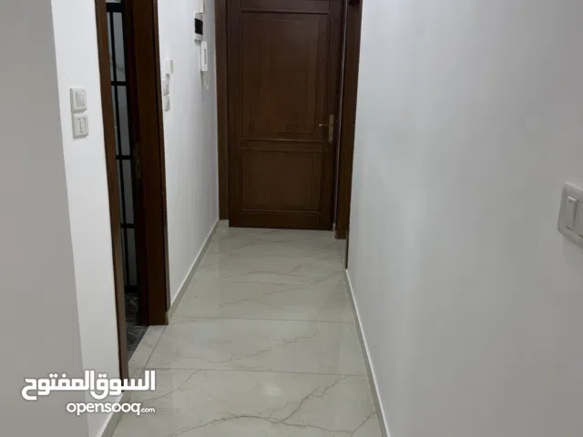 140 m2 4 Bedrooms Apartments for Rent in Zarqa Iskan Al Batrawi