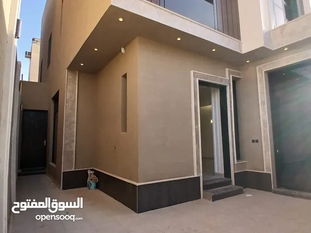 200 m2 5 Bedrooms Villa for Sale in Al Riyadh Tuwaiq