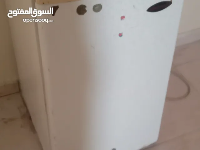 good condition 1 year use cooling condtion is 100%