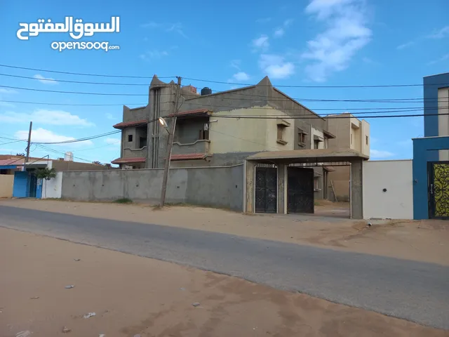 440 m2 More than 6 bedrooms Villa for Sale in Tripoli Tajura