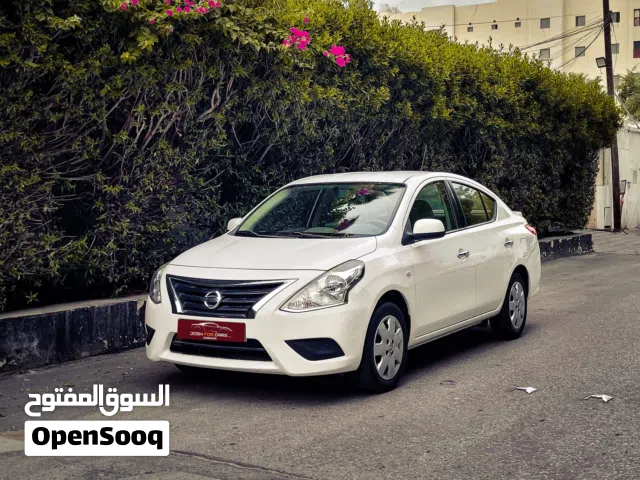 2022 نيسان صني Standard
