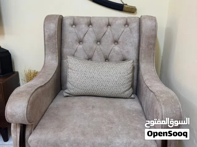 طقم كنب بحالة ممتازة