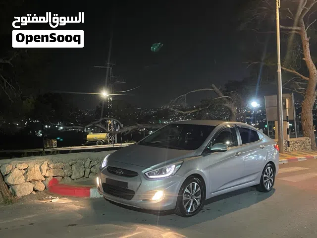 Hyundai accent 2015