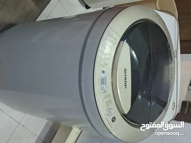 للبيع غسالة شارب بحالة ممتازة