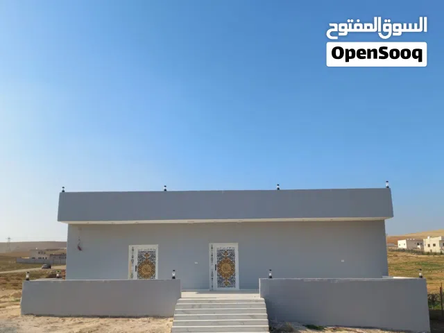 160 m2 2 Bedrooms Townhouse for Sale in Mafraq Al-Hamra