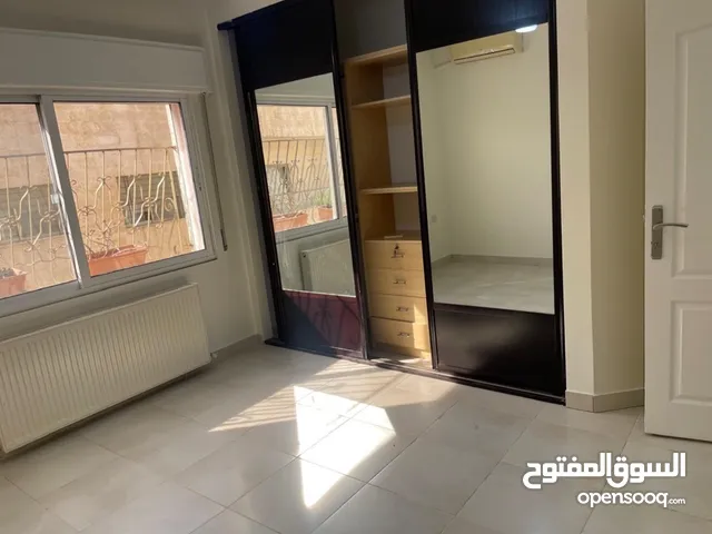 شقة فارغه للايجار في خلدا 3 نوم