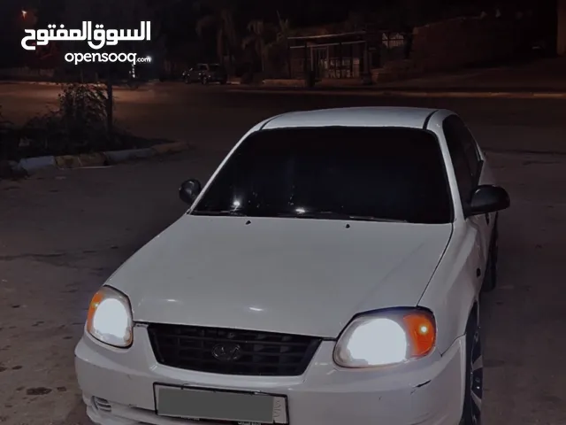 هيونداي فيرنا 2004