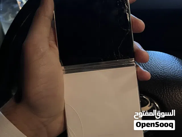 Samsung Galaxy Z Flip5 256 GB in Sana'a