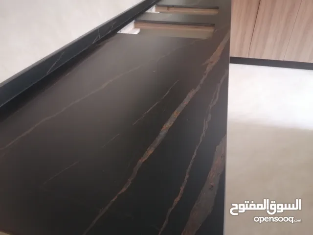 رخام وجرانيت كوارتز بسعر حرق