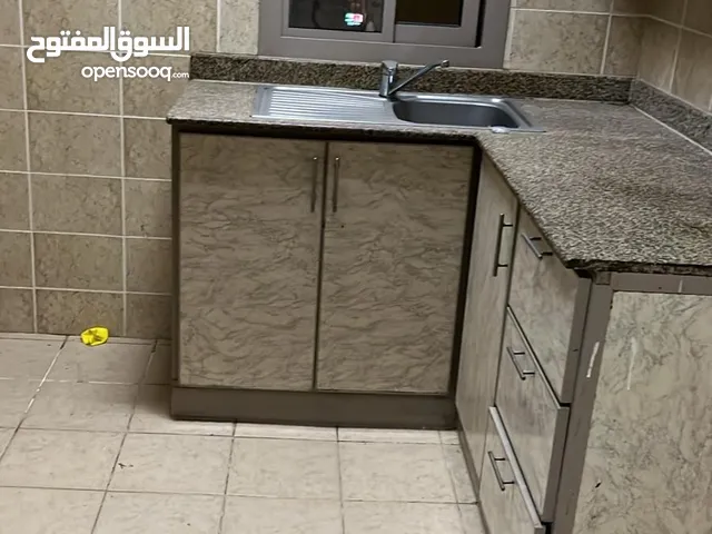 شقة للايجار في قلالي غرفتين وحمامين وصالة ومطبخ