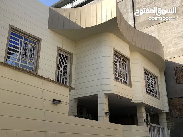 250 m2 More than 6 bedrooms Townhouse for Sale in Basra Juninah