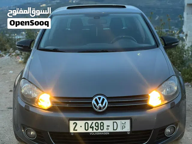 2011 Volkswagen Golf Standard