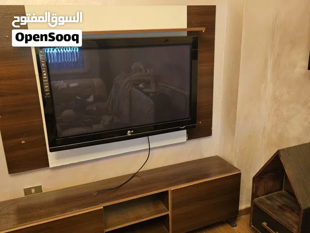 شاشة+طاولة تلفزيون + كوخ منظر مع جرار + وديكور