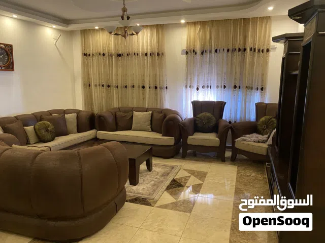 اثاث غرفة ضيوف كاملة بحالة ممتازة