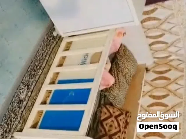 جربايه وميز اطفال موصي بالنشر  رقم راعيها بالوصف مكان بصره قبله