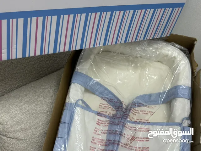 مهد سرير للطفل ماركه جونيور جديد كرسي استحمام للطفل جديد