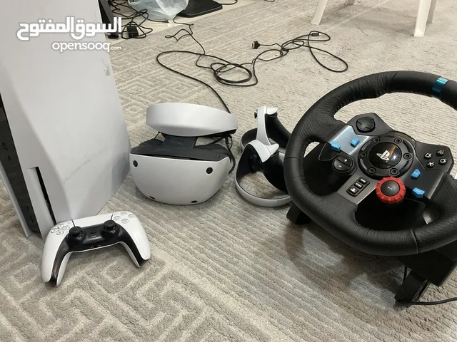 الأجهزة كامله و شامله و نفس الي ف صورة مع قير و سكان و جهاز البلايستيشن و vr للعب