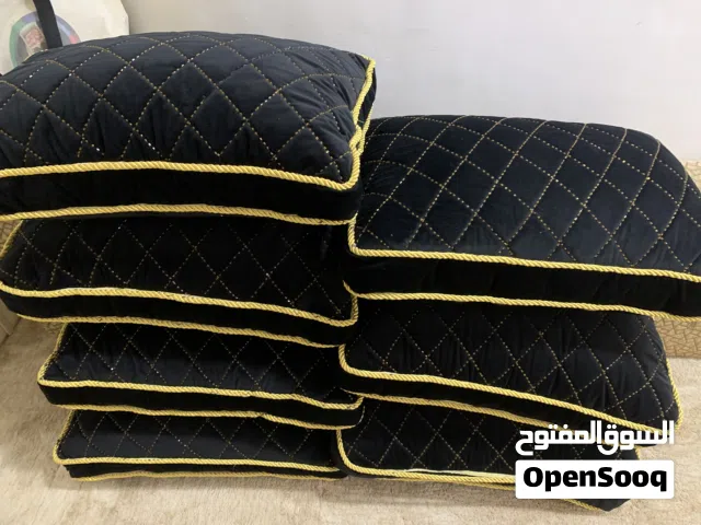 للبيع مساند نظيفه وشبه جديده مستعمل خفيف التواصل WhatsApp فقط