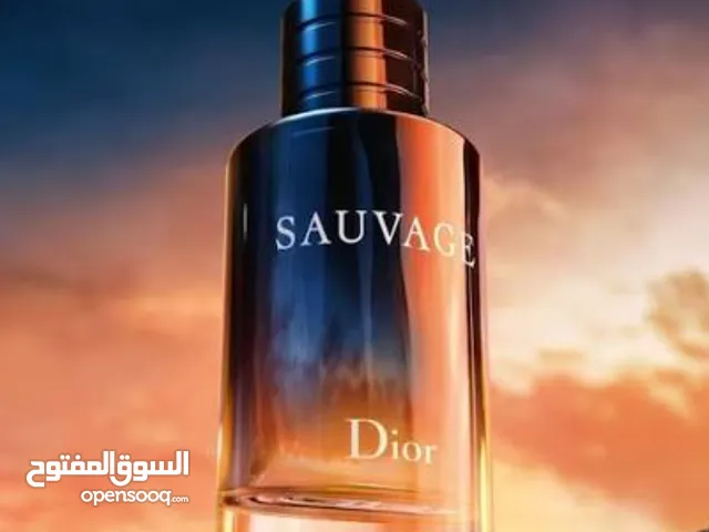 عطر سوفاج من ديور هو عطر رجالي يتميز بكونه مزيجًا قويًا ومُنقّيًا من الانتعاش والجاذبية الشرقية والخ