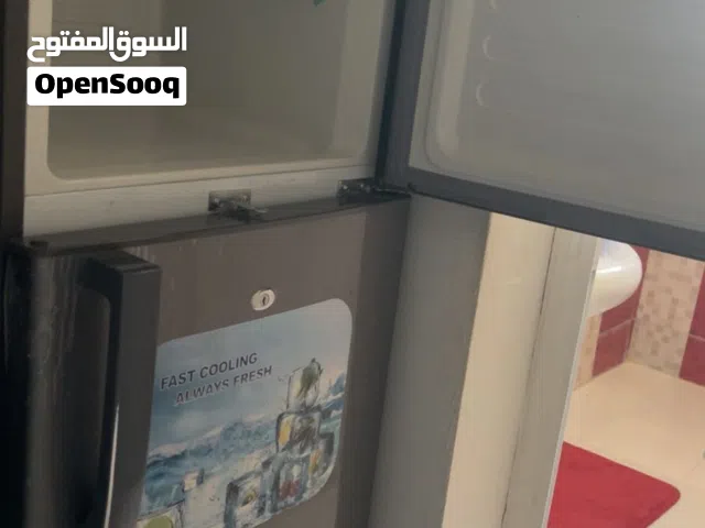 ثلاجة تم شرائها منذ شهرين فقط للبيع