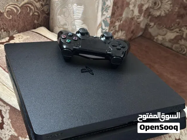 بلايستيشن 4 نظيف بكامل ملحقاته