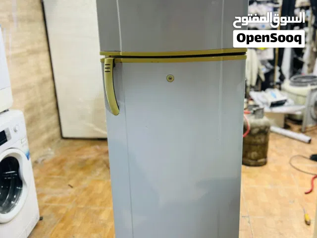 ثلاجه جنرال ديلوكس  ثلاجه 16 قدم  كامل اكسسوارات  تبريد وتجميد ممتاز  تبريد هوا