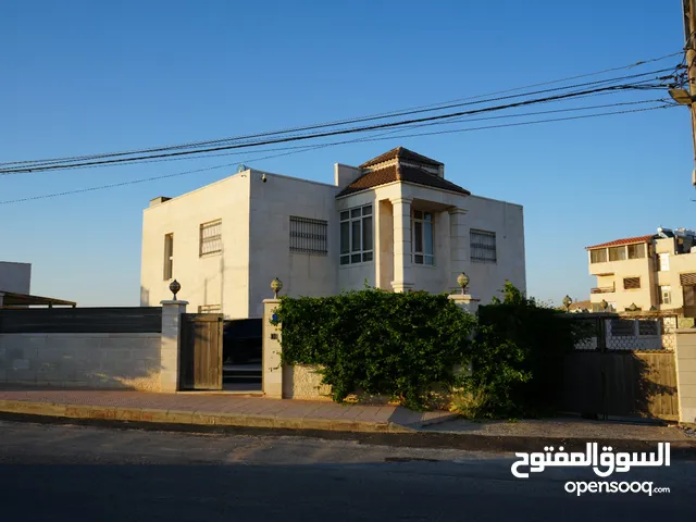 630m2 More than 6 bedrooms Villa for Sale in Amman Shafa Badran