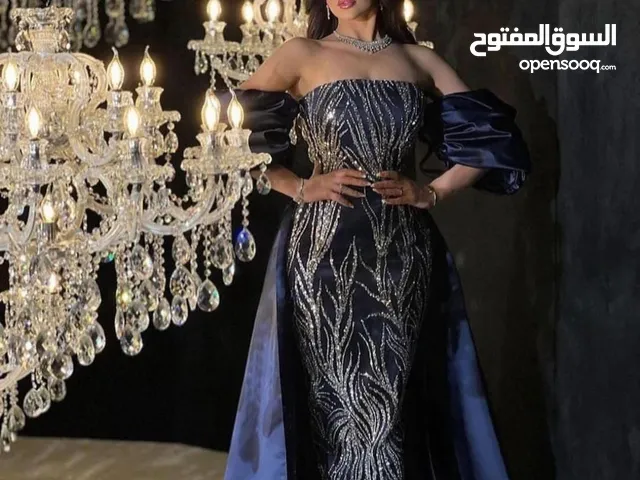 فستان سهره او خطوبه قياسات 44/46/48 لون نيلي