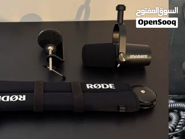 للبيع مايك +Shure MV7 مع ستاند +Rode Psa1