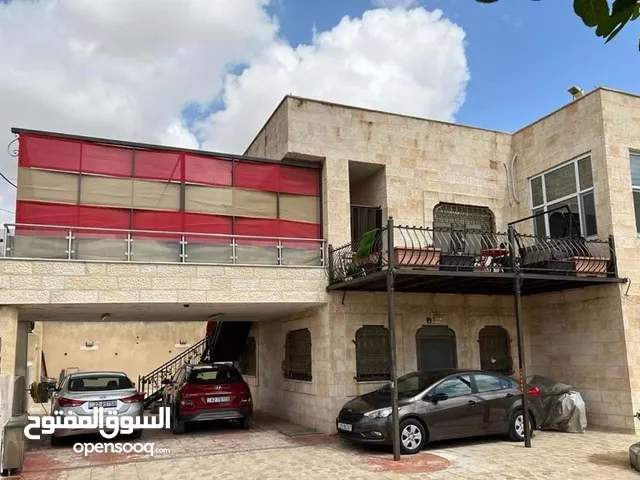 440 m2 5 Bedrooms Villa for Sale in Amman Abu Nsair