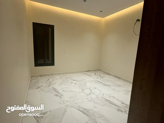 215 m2 5 Bedrooms Apartments for Rent in Tabuk Al safa