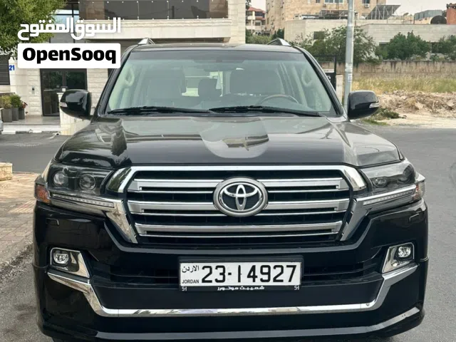 2017 تويوتا لاند كروزر GXR