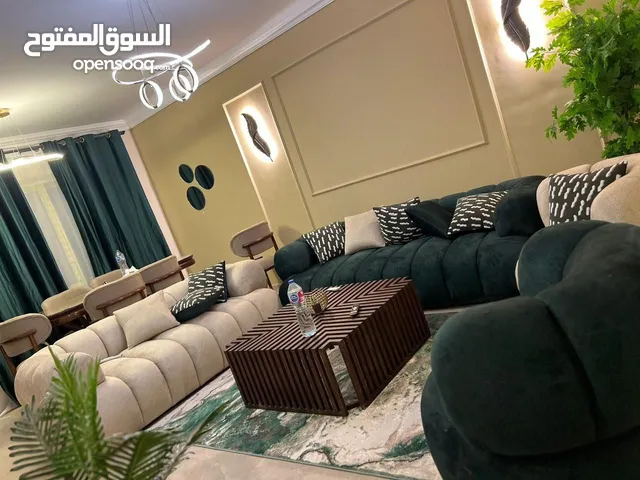 140 m2 3 Bedrooms Apartments for Rent in Giza Sheikh Zayed