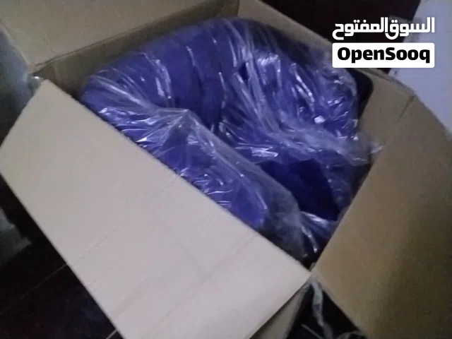 طقم ثمانيه اشخاص جديد غير مفتوح بالكرتون مغلف معه كشنات لون كحلي