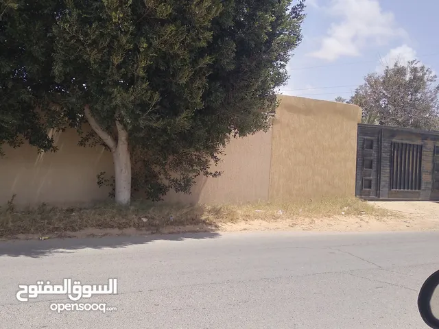130 m2 2 Bedrooms Townhouse for Rent in Tripoli Tajura