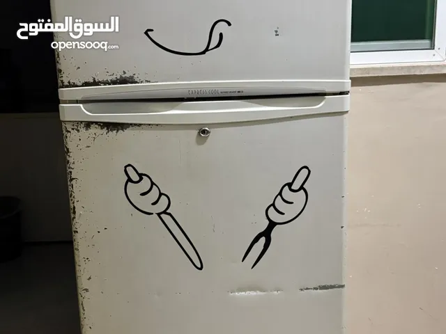 ثلاجة LG بحالة الوكالة