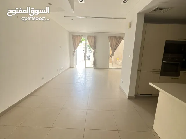 175 m2 4 Bedrooms Villa for Sale in Muscat Al Mouj