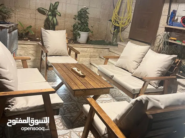 مقاعد خشبية للحدائق طاولات خشبية بروجيلات خشبية بأفخم تصميم مراجيح خشبية