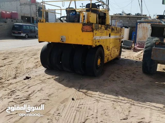 1992 Road Roller Construction Equipments in Basra