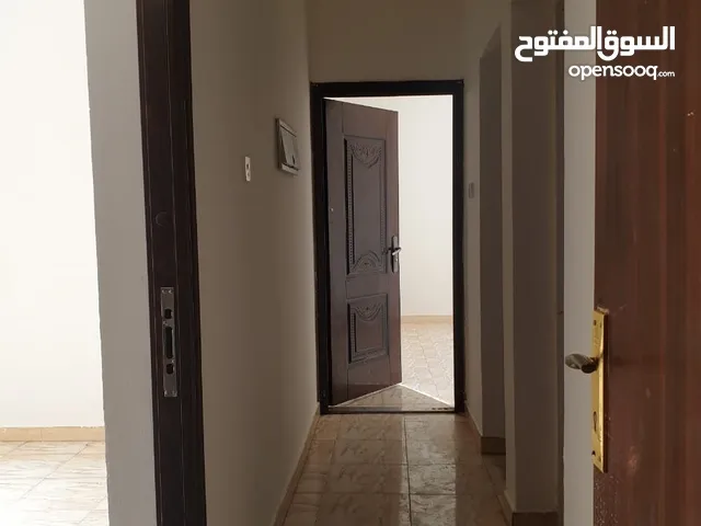 شقة للايجار في المعبيلة خلف مركز القبائل - Flat For Rent In Mabilla Behind Al Qabayel center