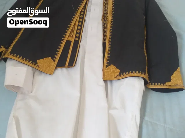 السلام عليكم زبون للبيع اللون اسود المكان مصراته
