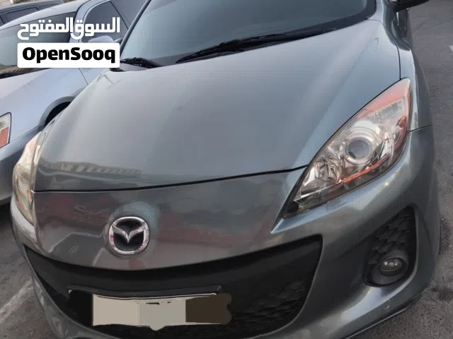 2013 مازدا 3 Standard