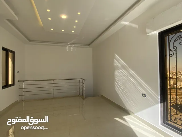 195 m2 3 Bedrooms Apartments for Sale in Amman Al-Mansour