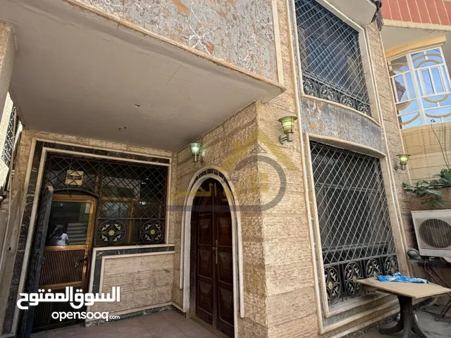 180 m2 4 Bedrooms Townhouse for Rent in Basra Jaza'ir
